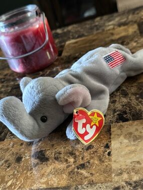 Righty Ty Beanie Style 4086 Elephant